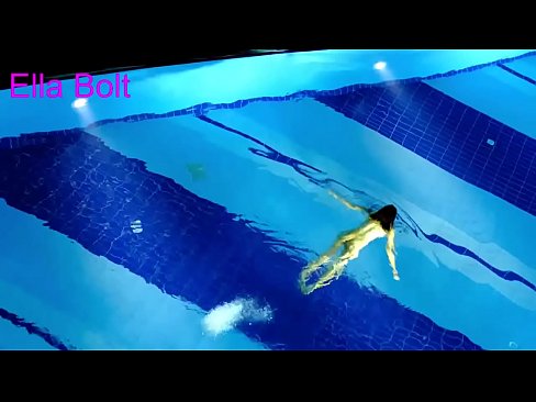 ❤️ Non posso smettere di guardare, giovane bionda catturata nuotare nuda nella piscina del resort ELLA BOLT ❤️❌ Video di sesso al it.josporn-com.ru ❌